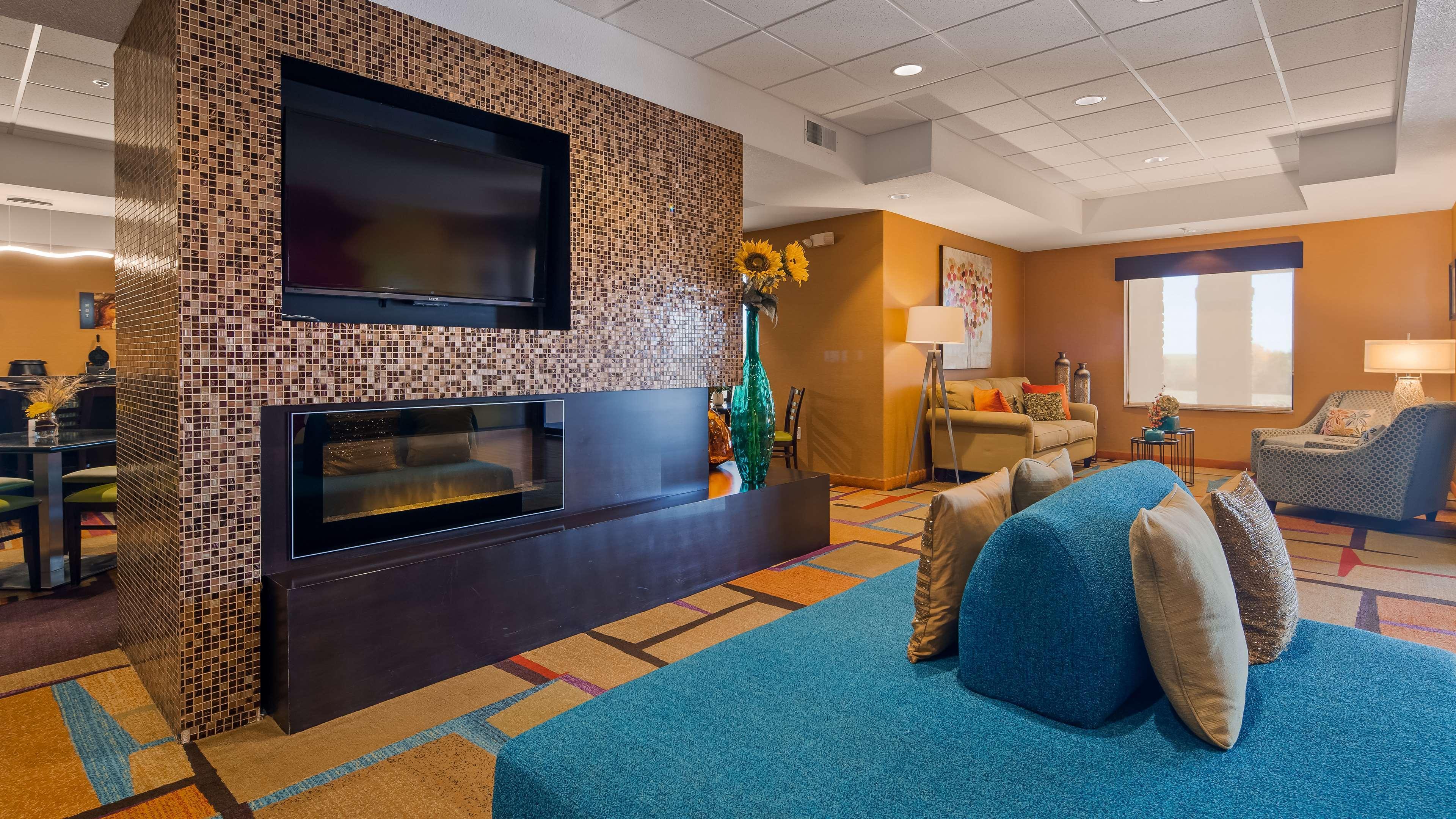 Best Western Plus Hiawatha Hotel Exterior foto